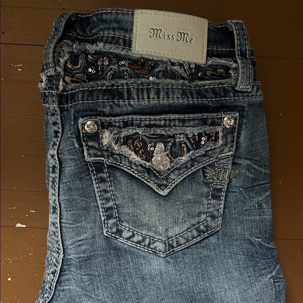 Miss Me Mid-Rise Bootcut Size 29/30